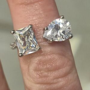 3.29 Carat* VVS1 Pear-cut & Radiant-cut Moissanite Ring * Adjustable Size